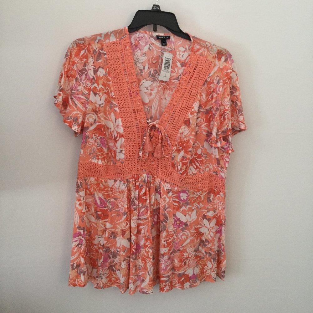 Torrid Womens Size 1X Pink Floral Print Blouse Top NEW NWT